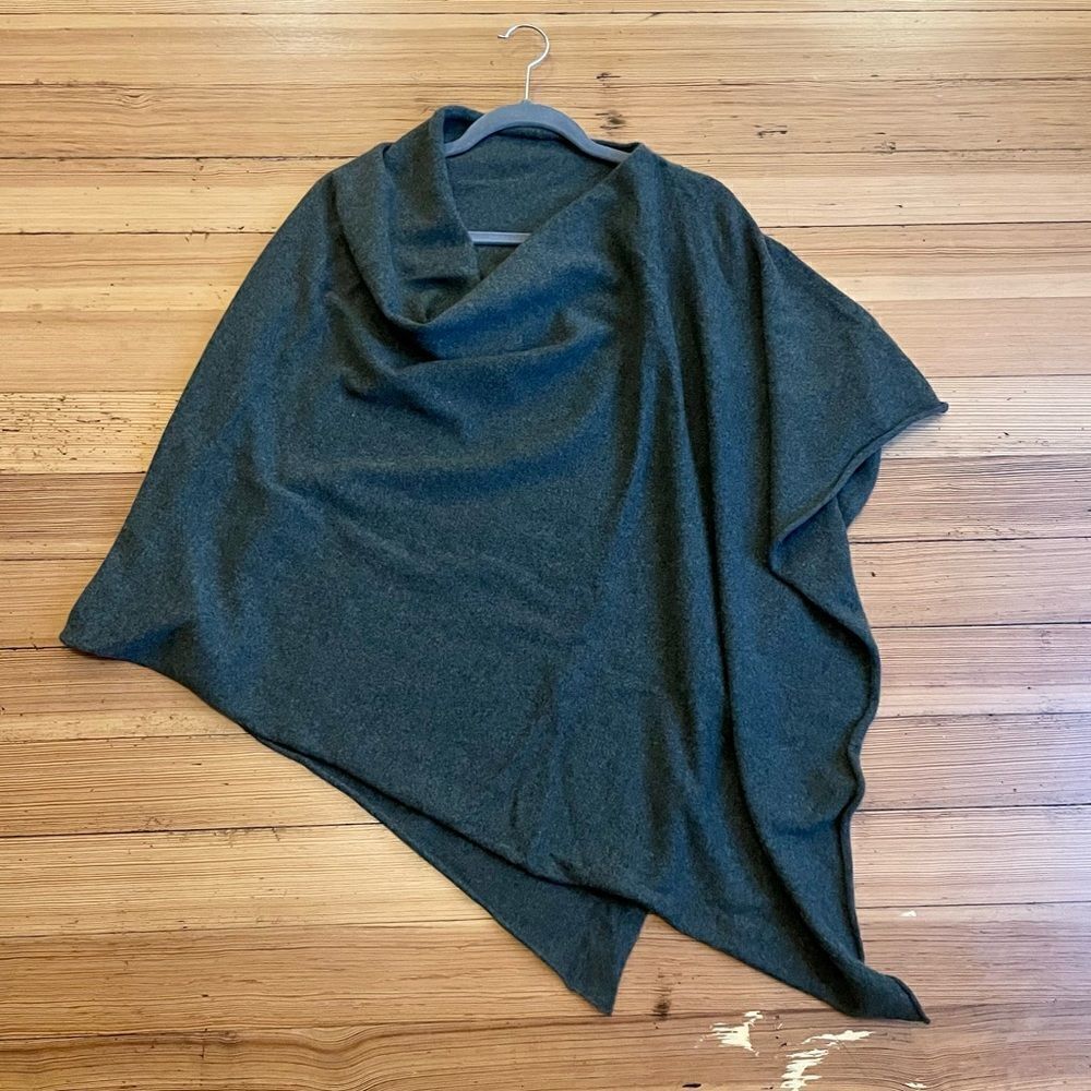 Pink Pineapple cashmere poncho/topper. Heathered loden green. O/S.